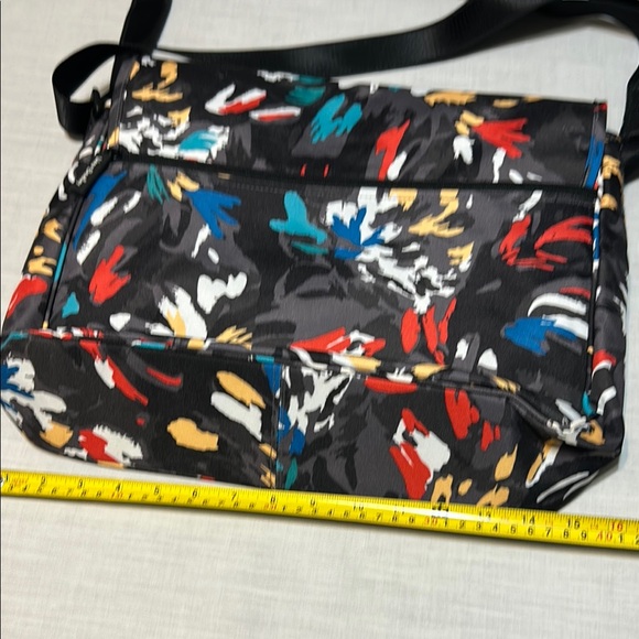 Vera Bradley Black and Red Crossbody Laptop Bag with Floral Design - Picture 5 of 8